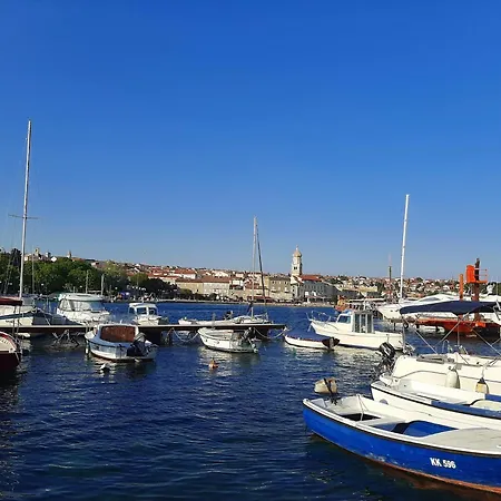 Charming Tihana With Washing Machine 3* Krk Town