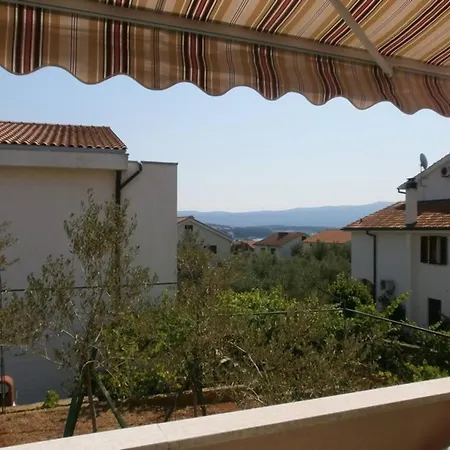Guest house Charming Tihana With Washing Machine *