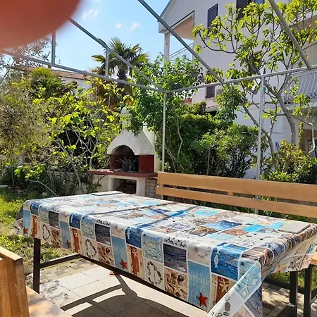 Charming Tihana With Washing Machine Guest house