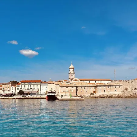 Charming Tihana With Washing Machine 3* Krk Town